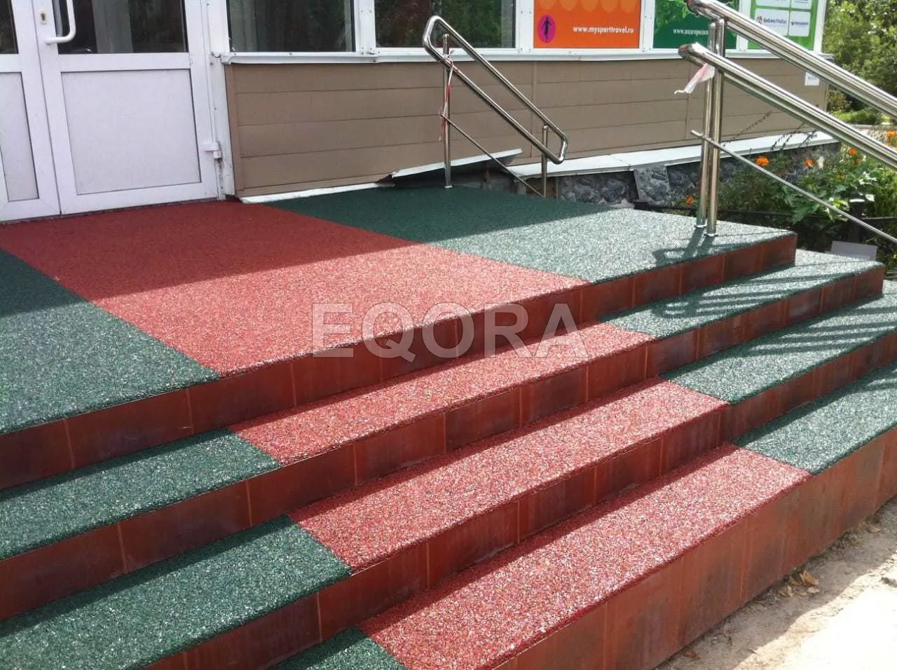 Резиновое покрытие на травмоопасные участки из резиновой крошки в Больших Уках